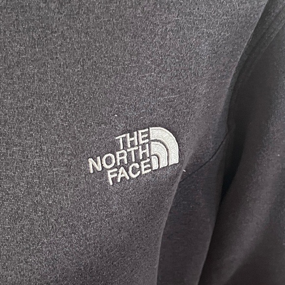 The North Face Woman’s Soft Shell Polyester XL Jacket - Picture 2 of 8